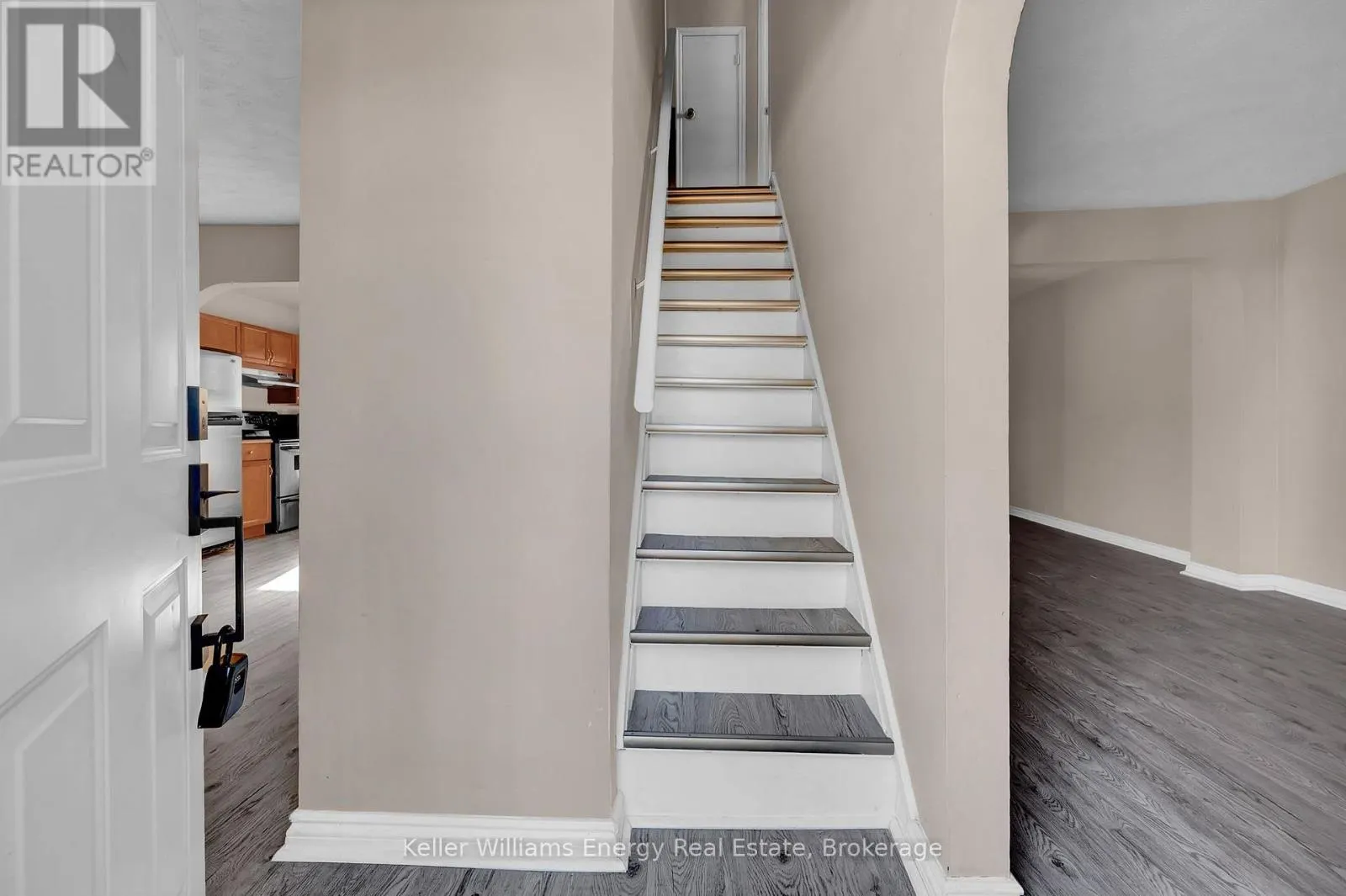 227 MARQUETTE AVENUE