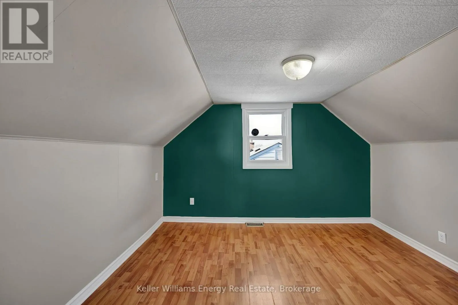 227 MARQUETTE AVENUE