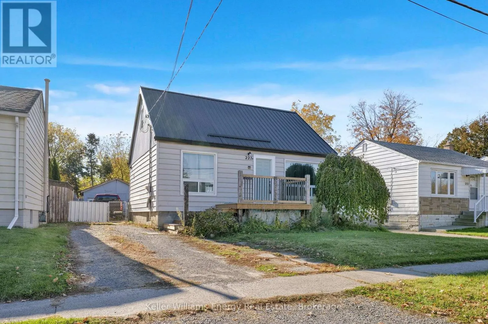227 MARQUETTE AVENUE