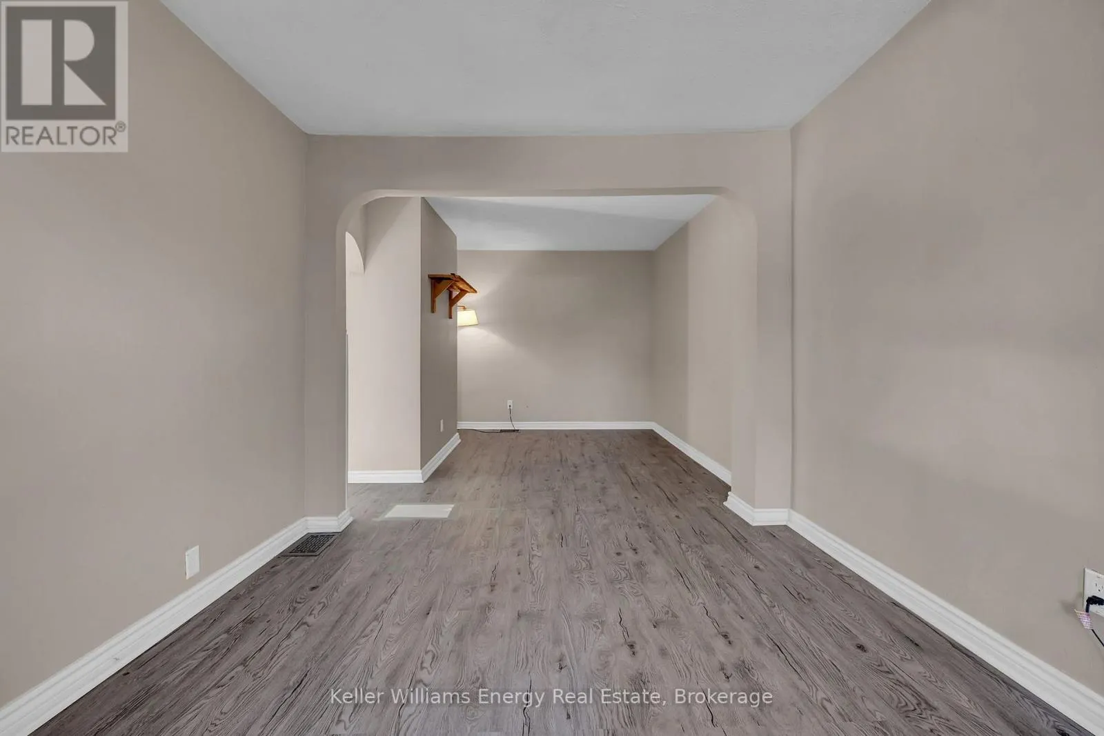 227 MARQUETTE AVENUE