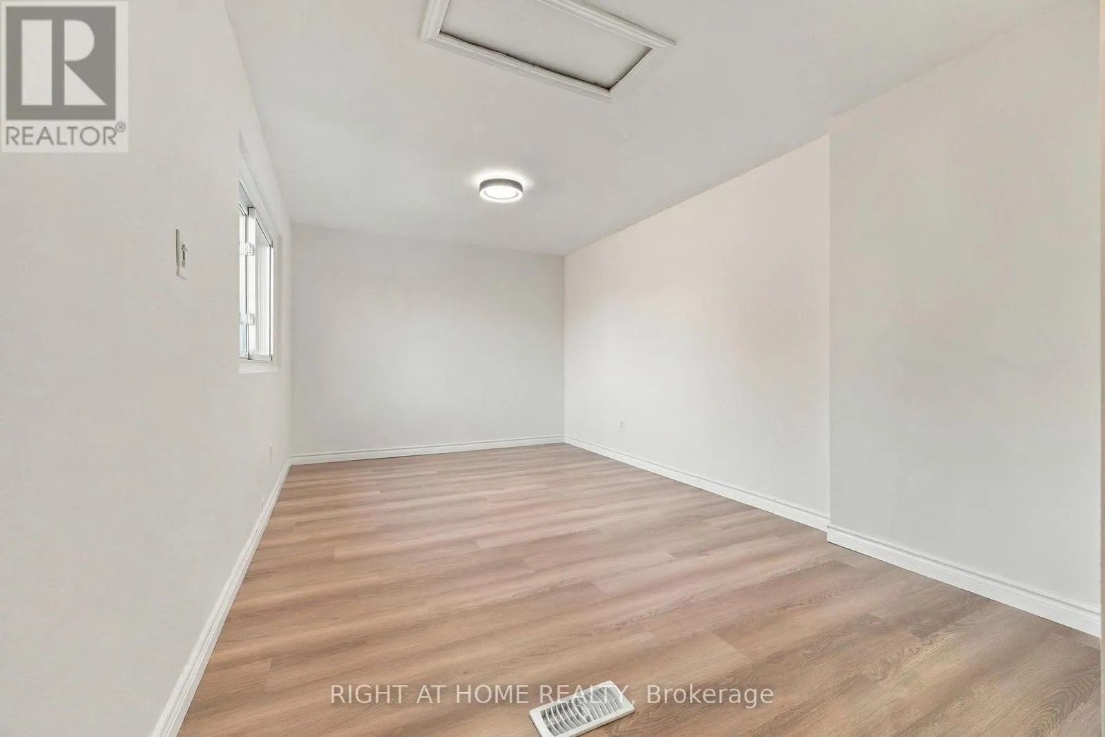 1517 OXFORD STREET