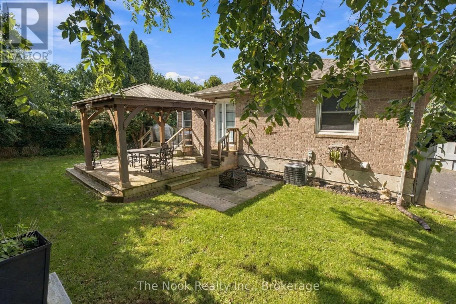 1 INGLEWOOD PLACE
