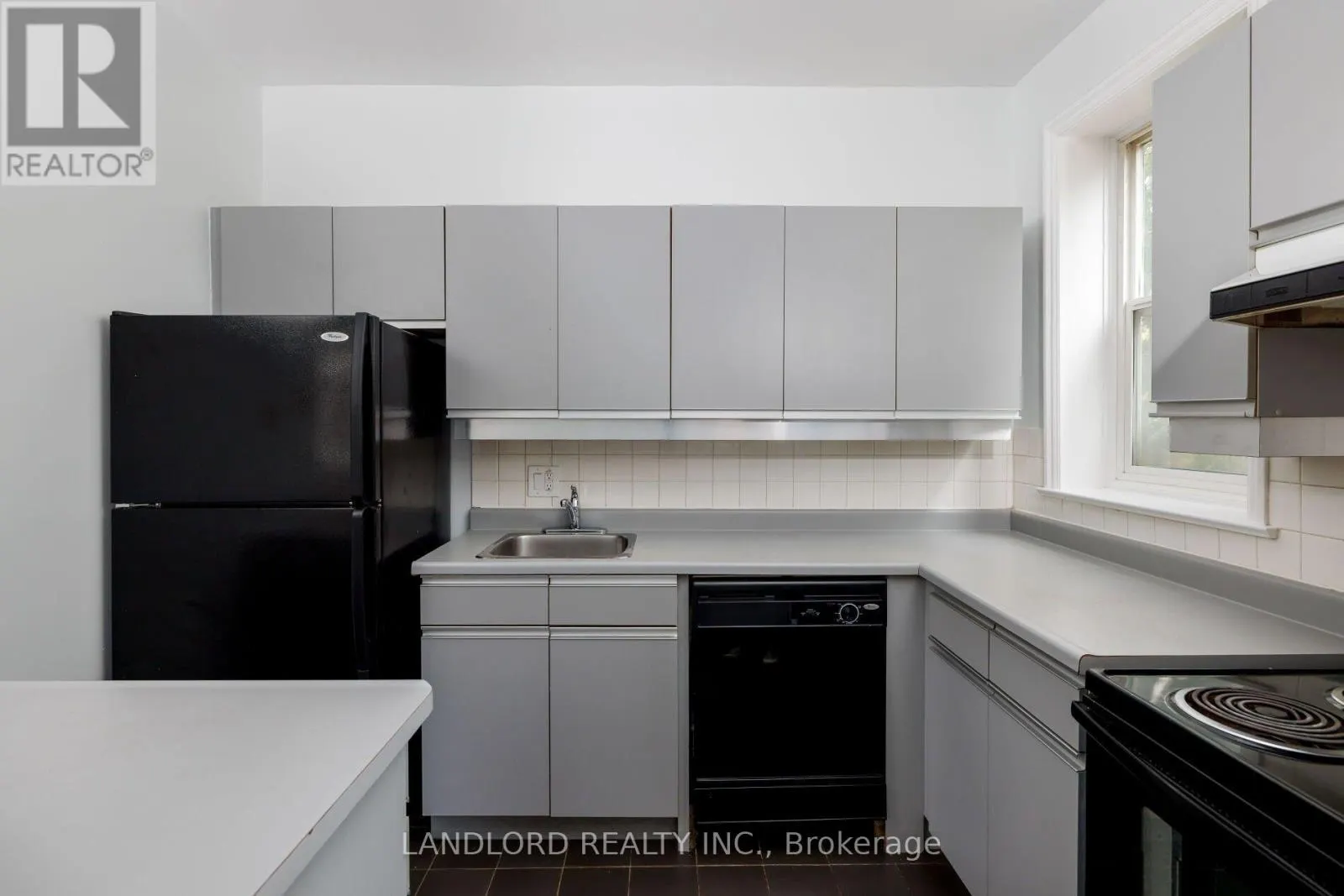 39 RIVERDALE AVENUE