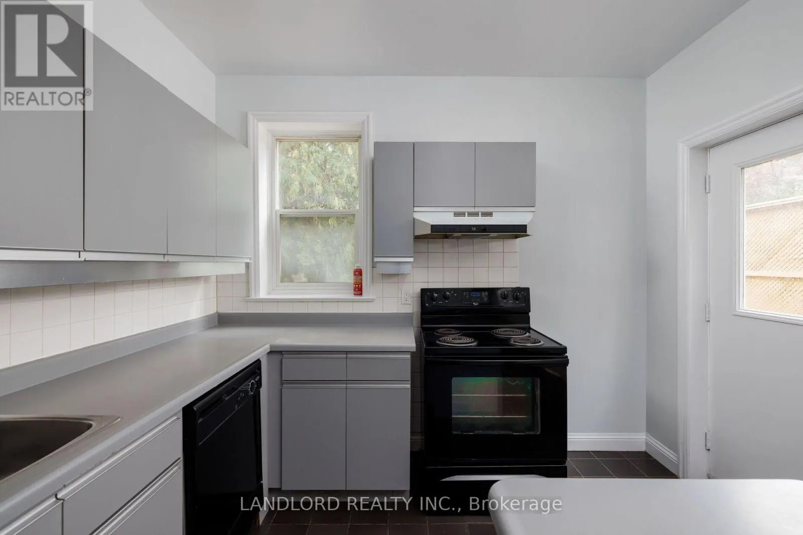 39 RIVERDALE AVENUE
