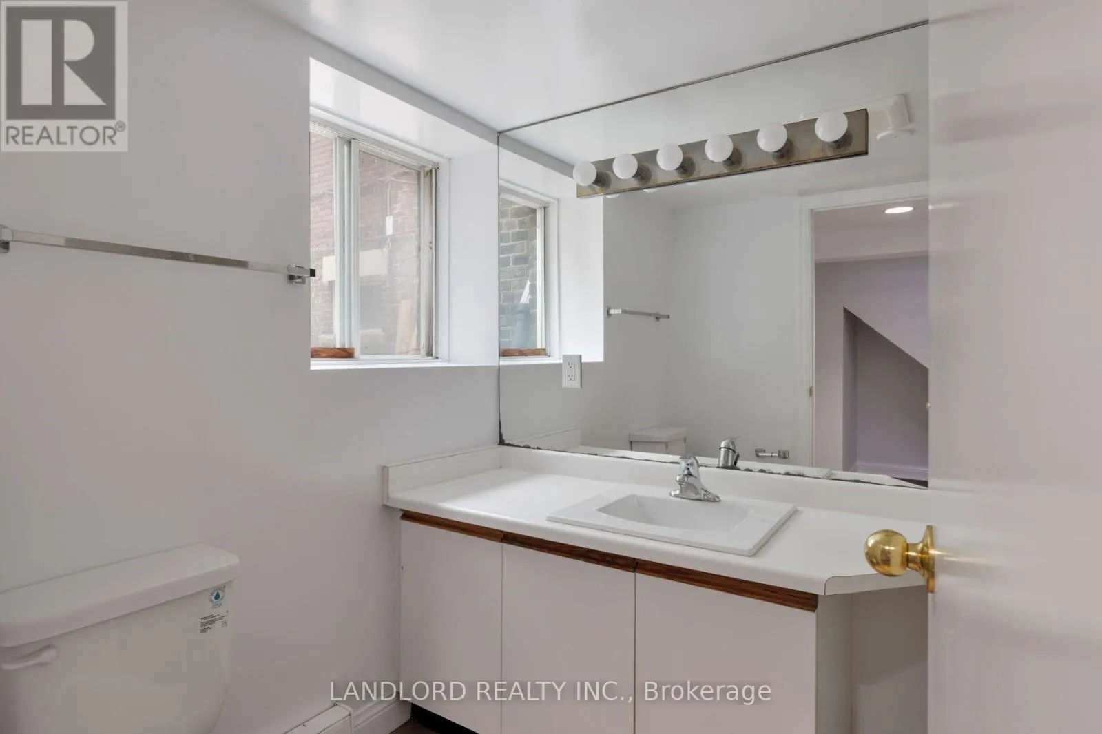 39 RIVERDALE AVENUE