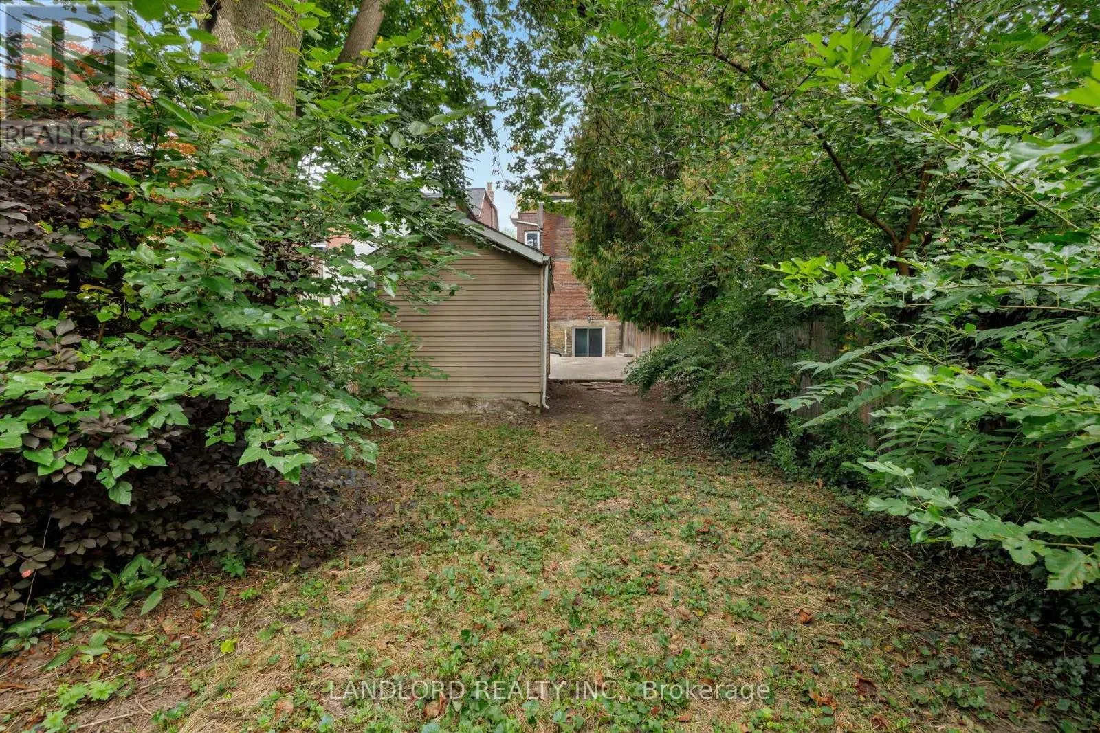 39 RIVERDALE AVENUE