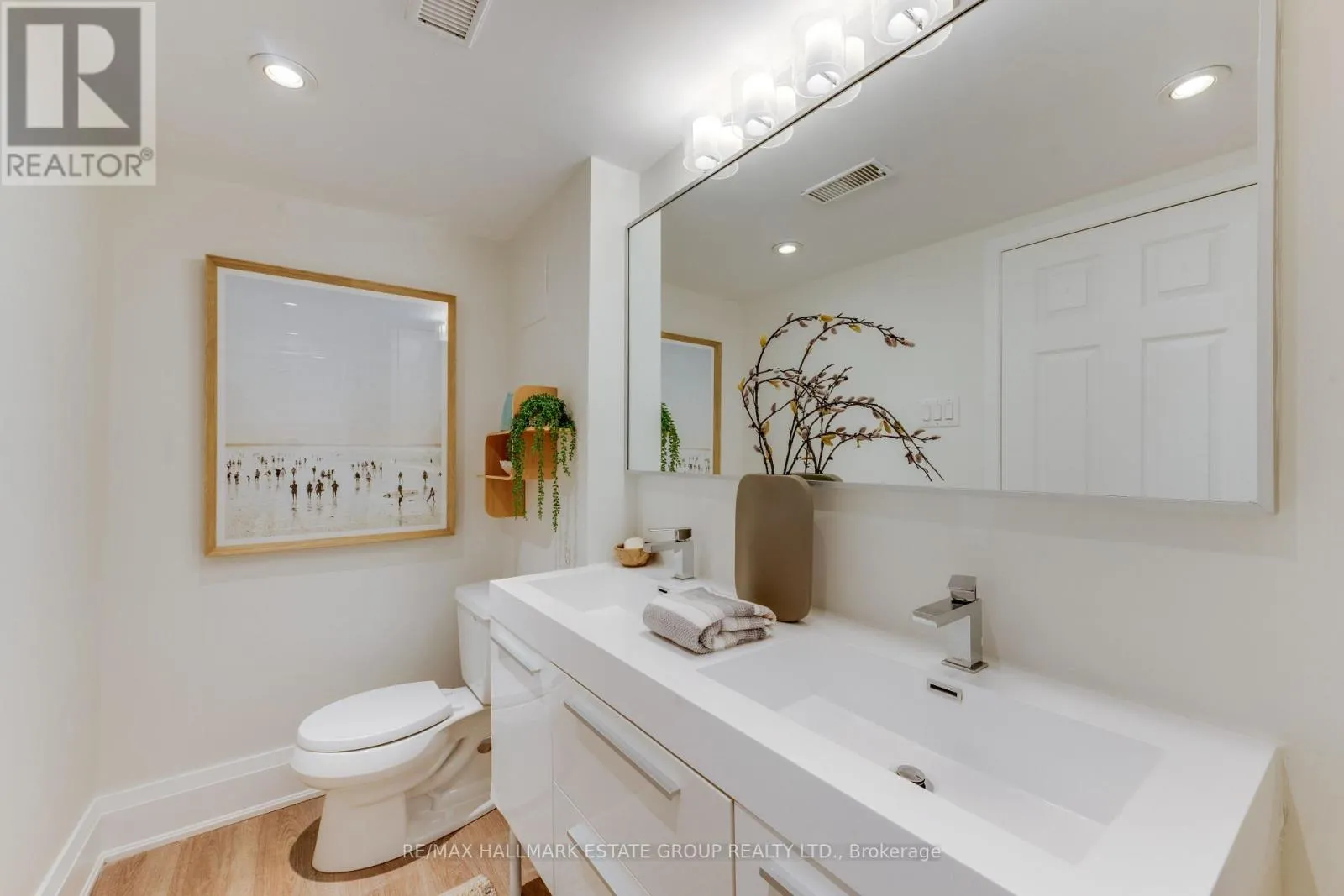 105 LEE AVENUE