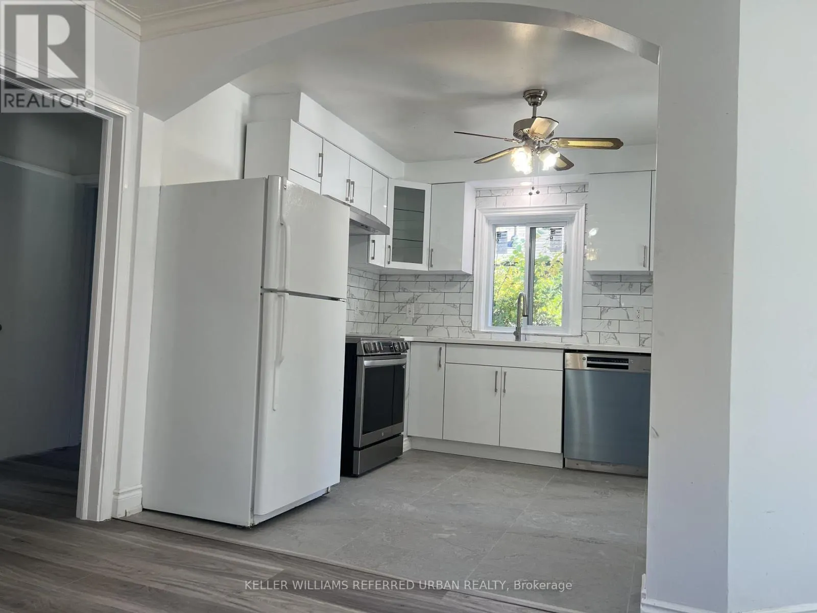 MAIN FLOOR - 32 JANET BOULEVARD