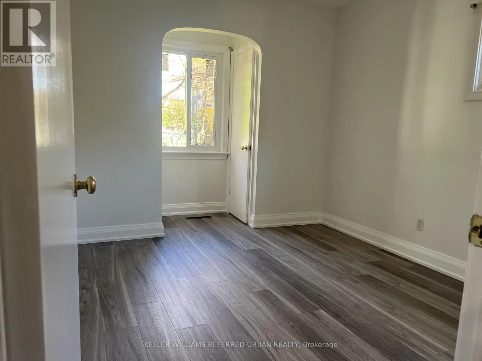 MAIN FLOOR - 32 JANET BOULEVARD
