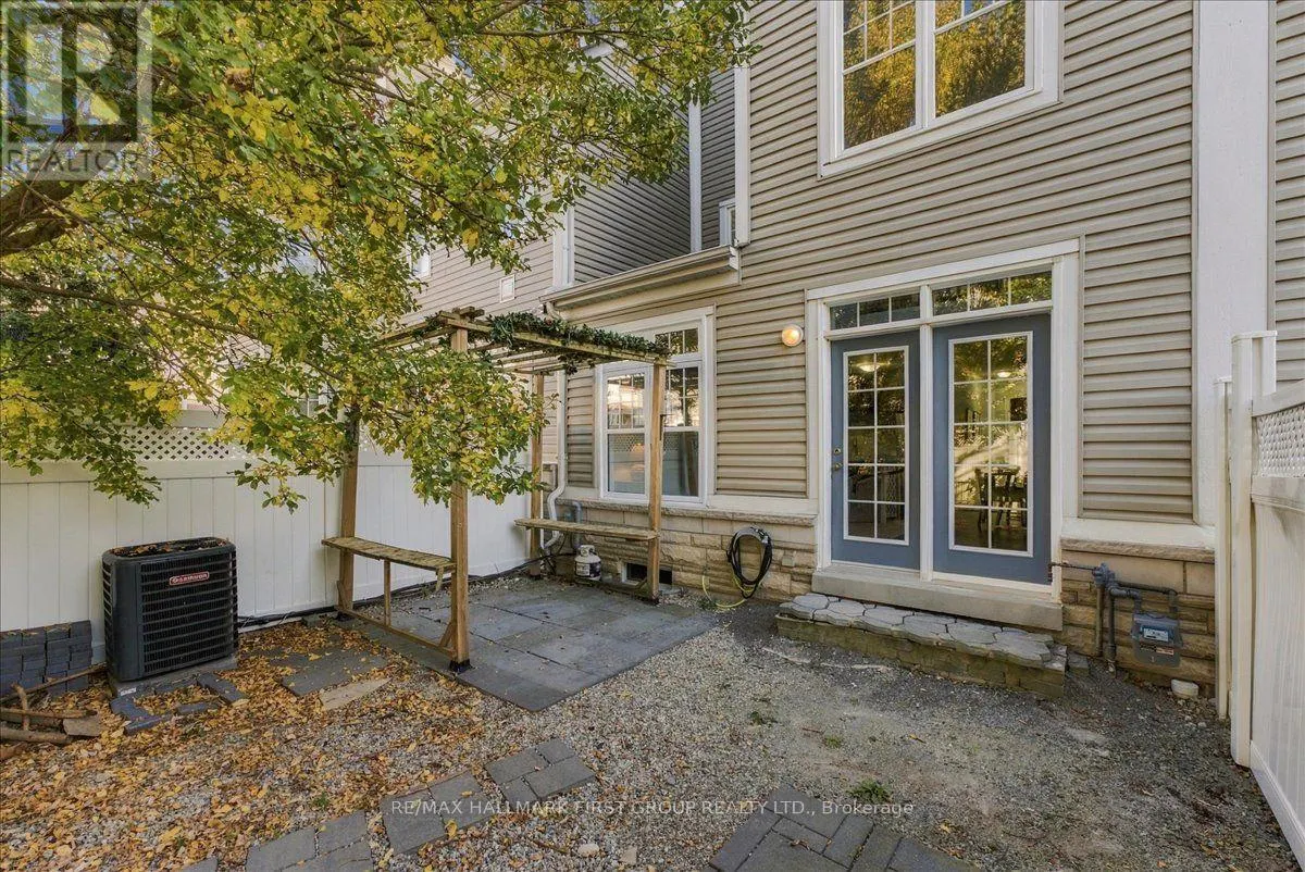 21 - 1295 WHARF STREET