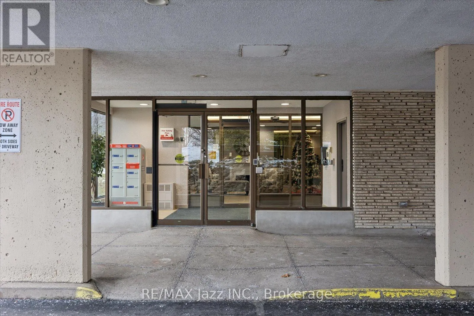 102 - 120 ELGIN STREET W #102