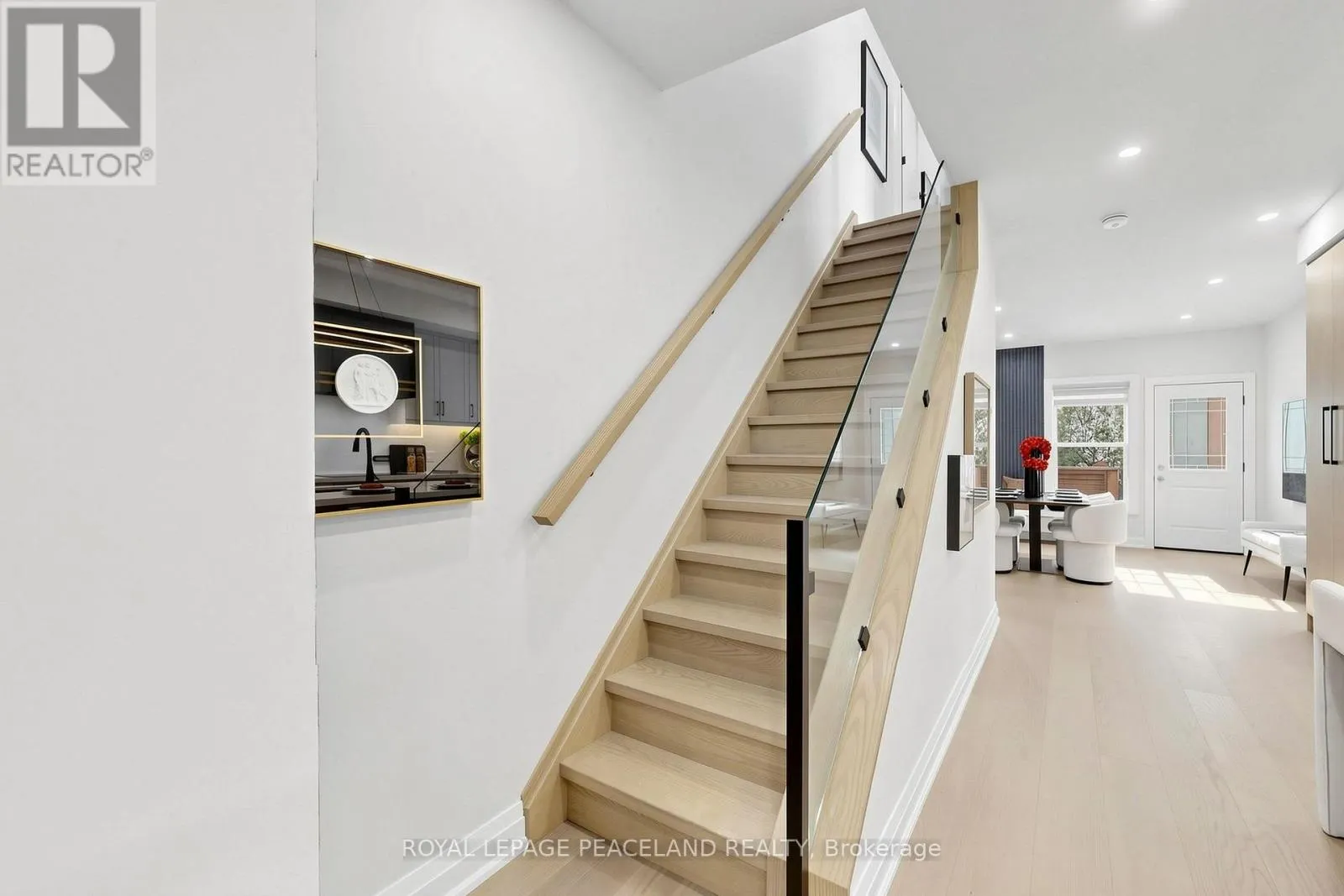5 HERBERT AVENUE