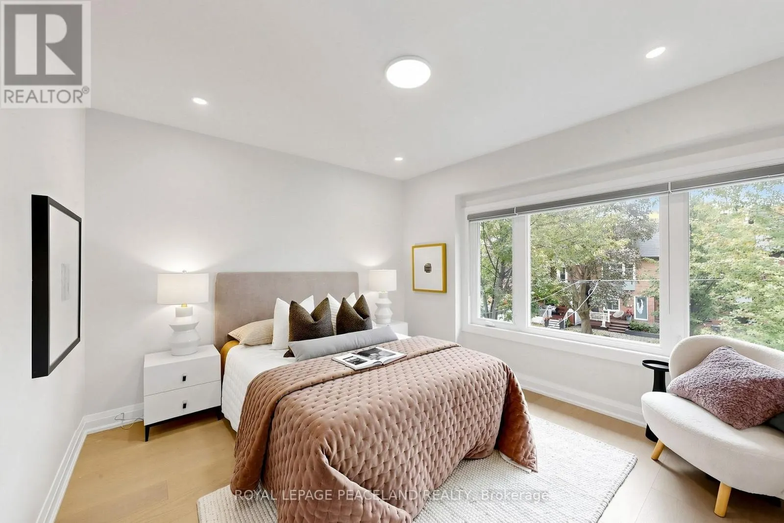5 HERBERT AVENUE