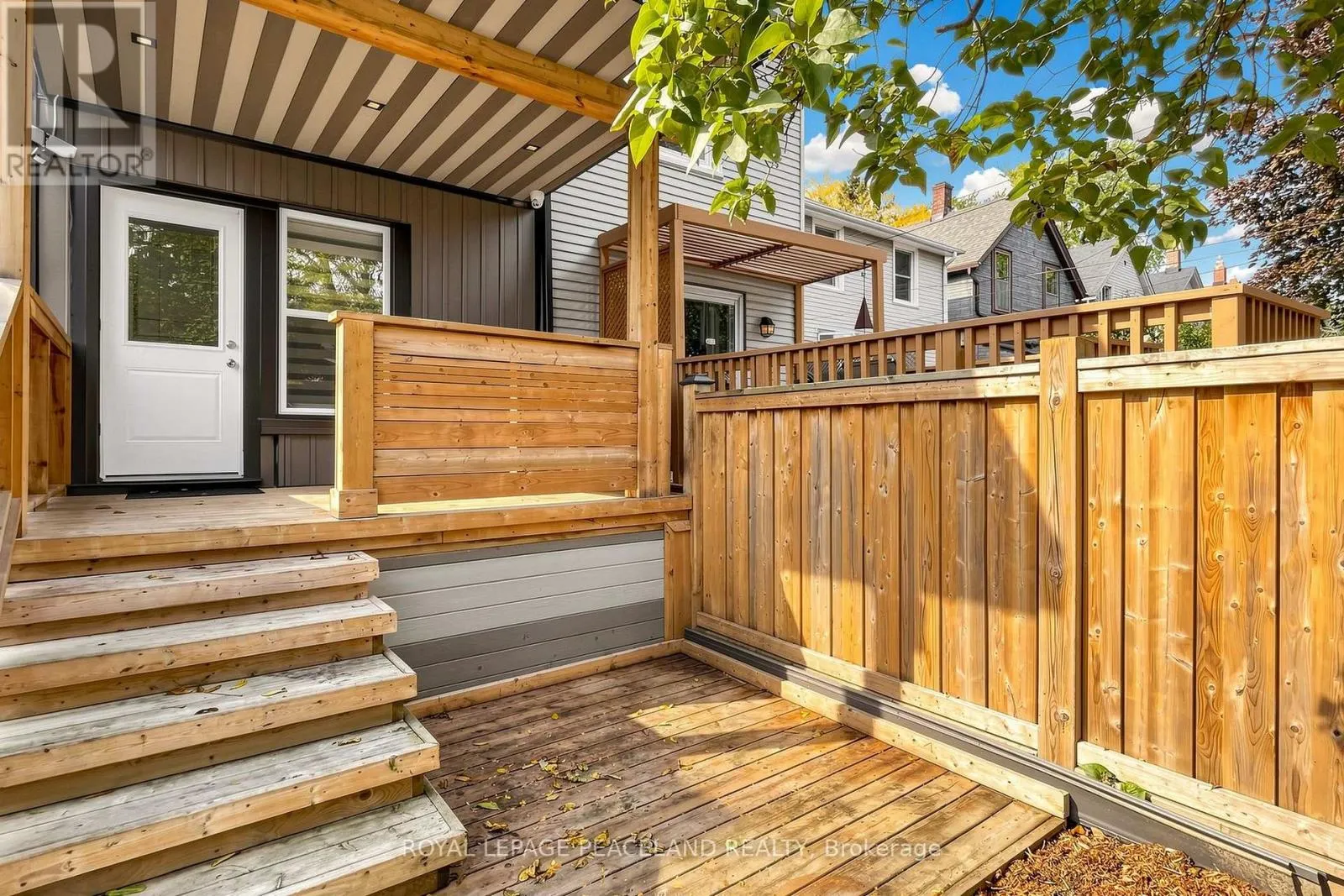 5 HERBERT AVENUE
