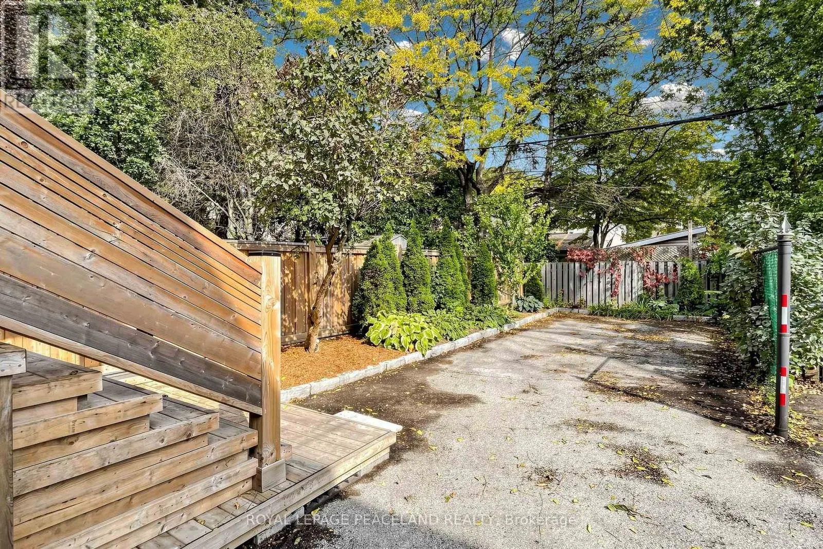 5 HERBERT AVENUE