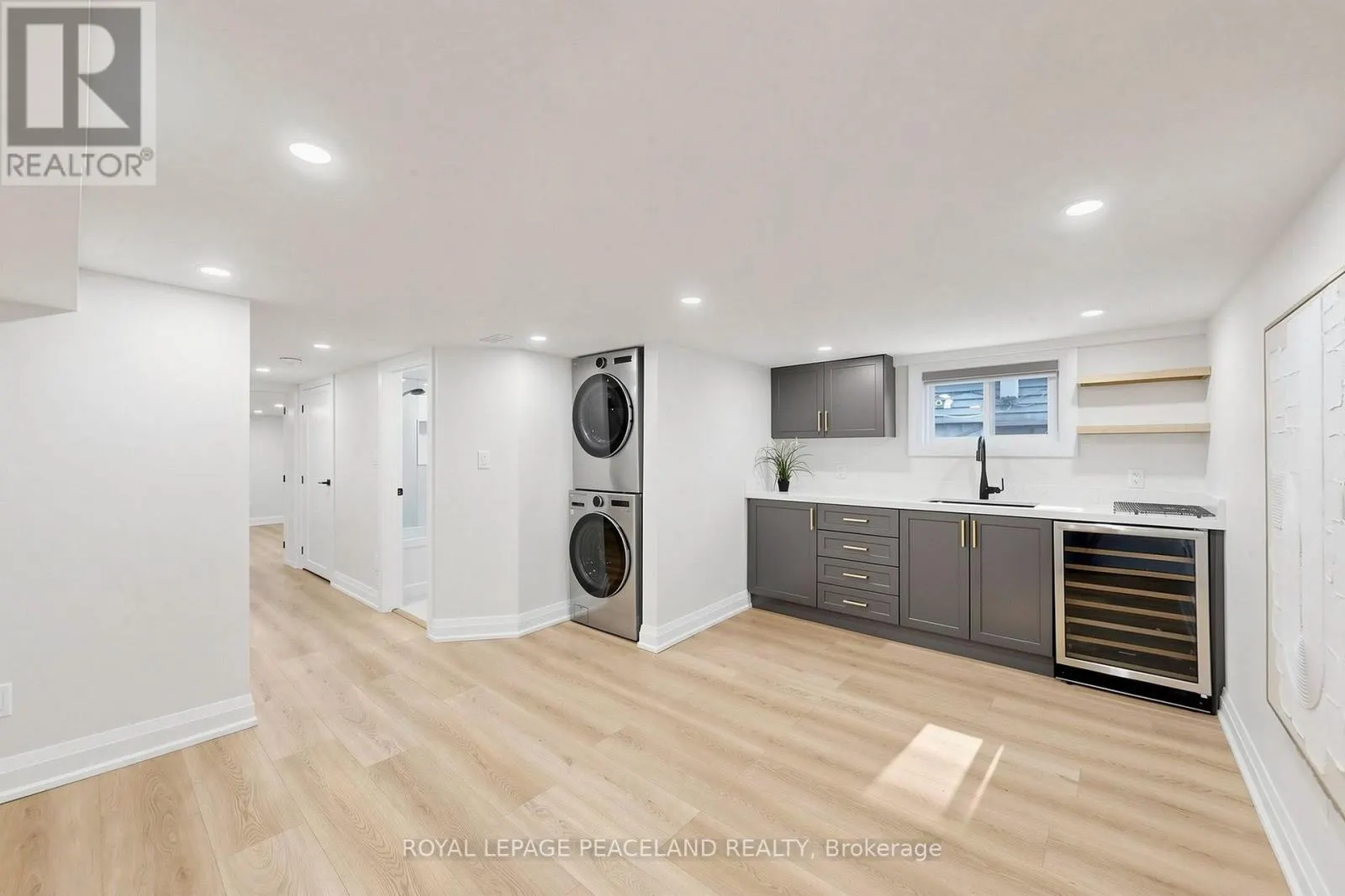5 HERBERT AVENUE