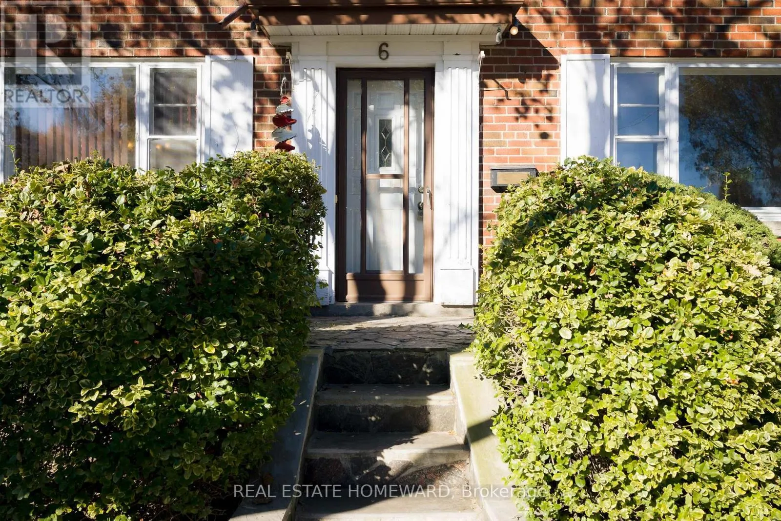 6 STAG HILL DRIVE