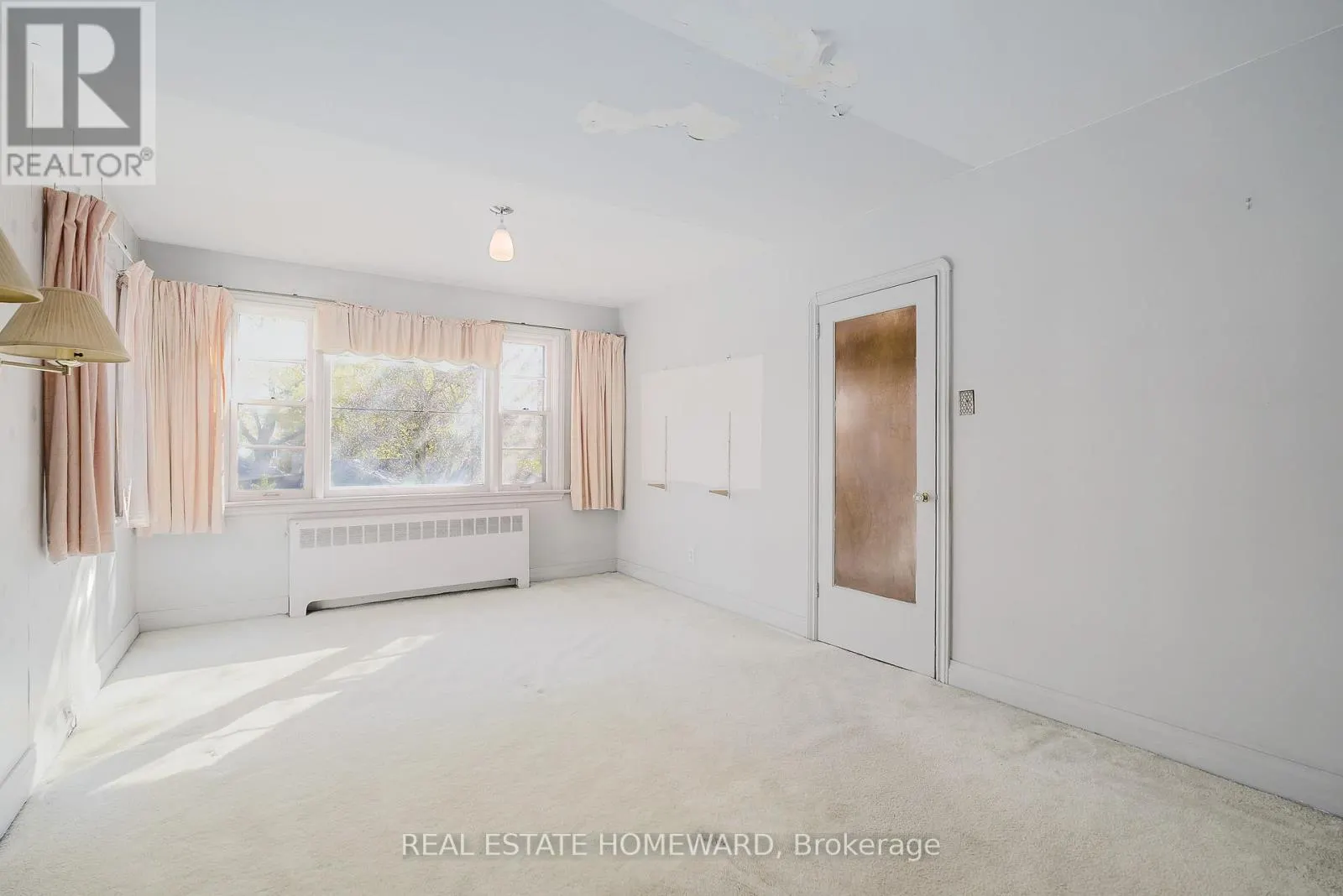 6 STAG HILL DRIVE