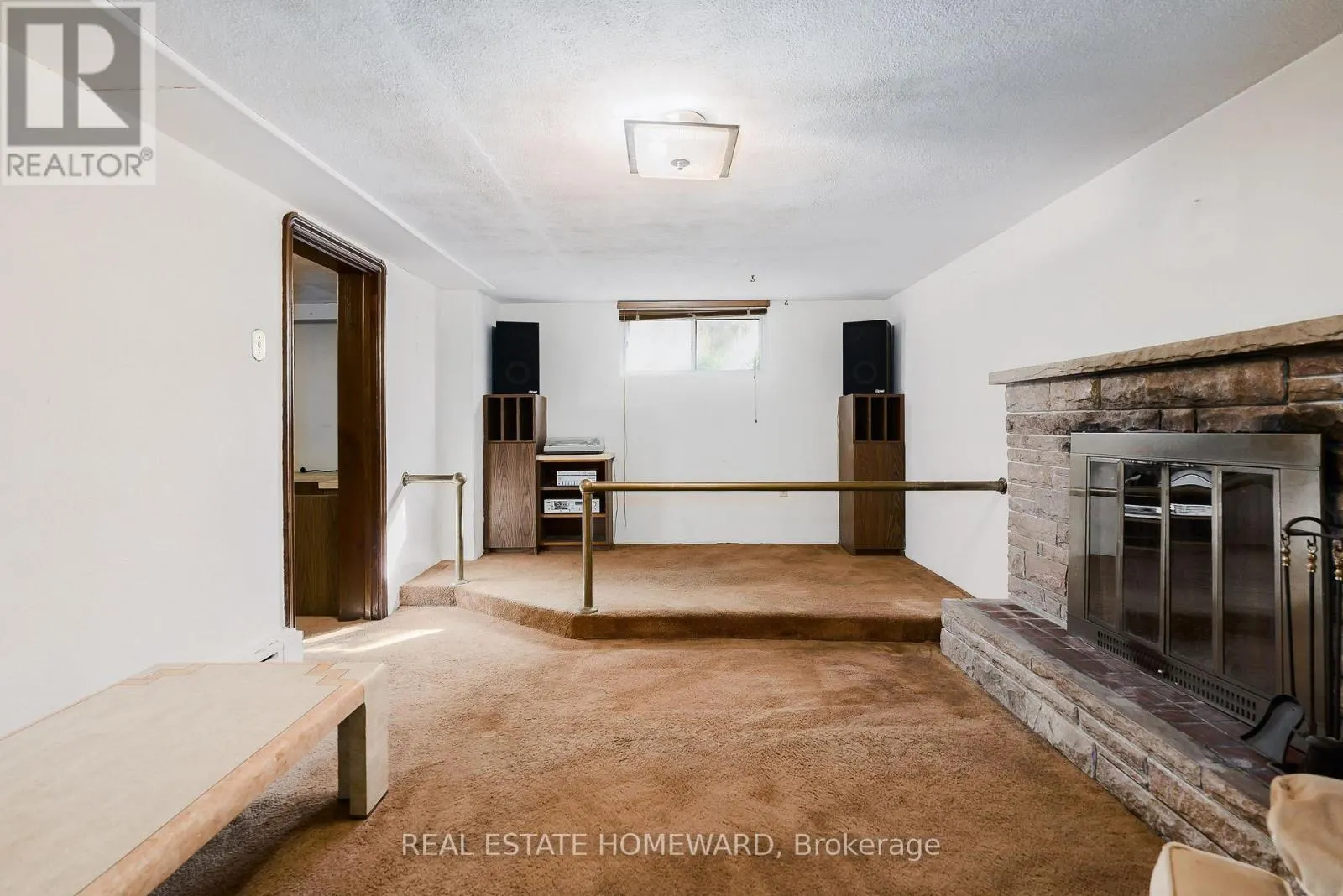 6 STAG HILL DRIVE