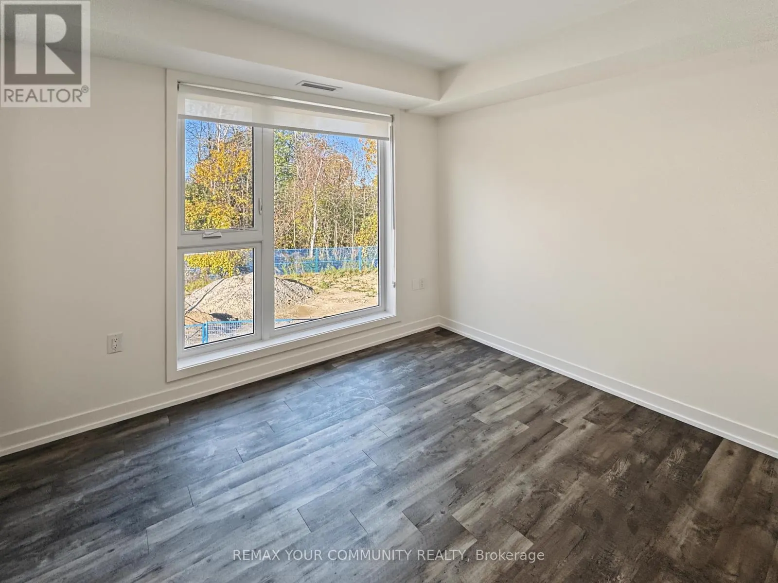 207 - 1687 DURHAM REGIONAL HWY 2