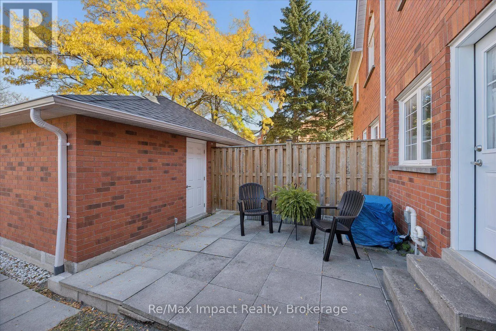 53 - 10 BASSETT BOULEVARD #53