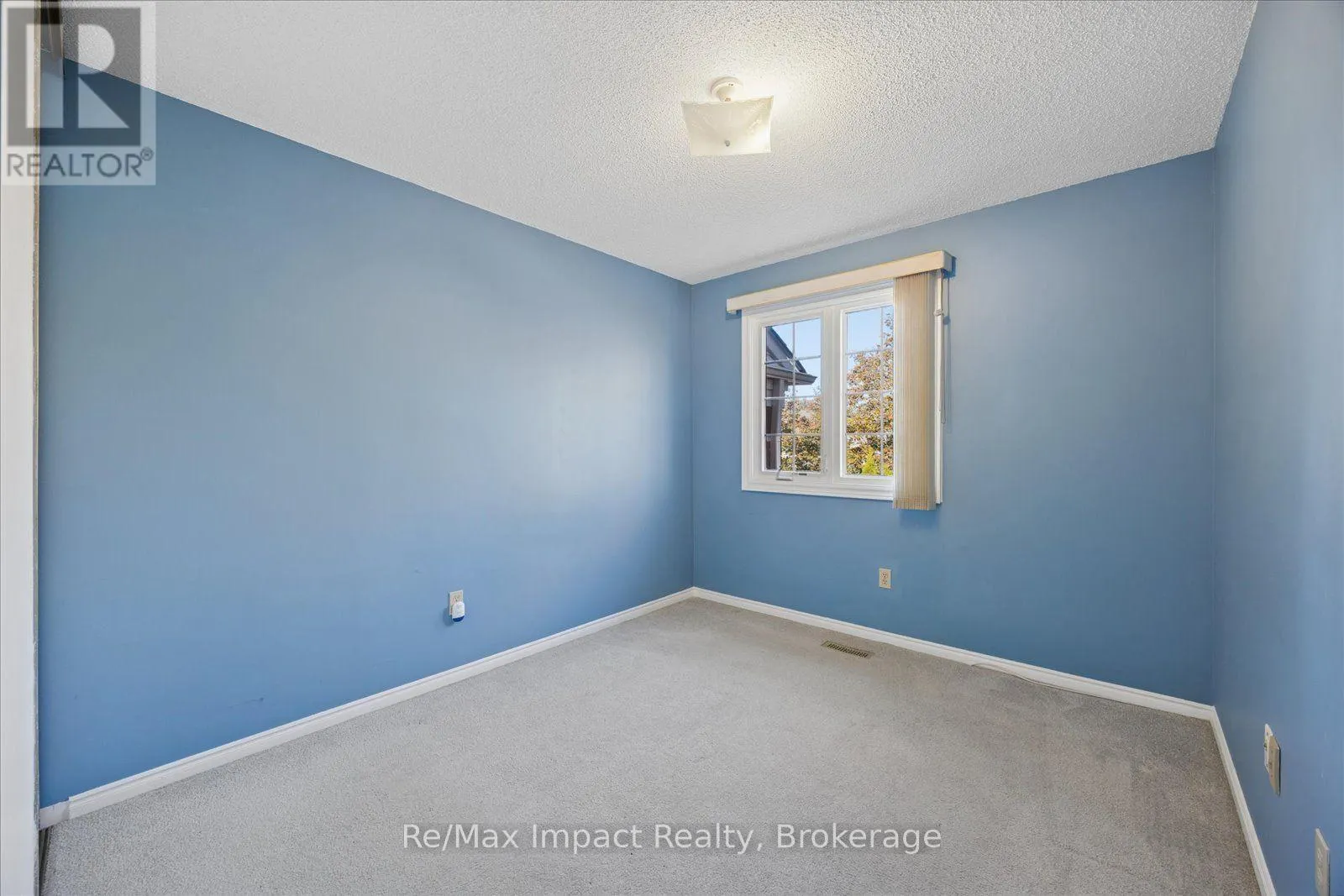 53 - 10 BASSETT BOULEVARD #53
