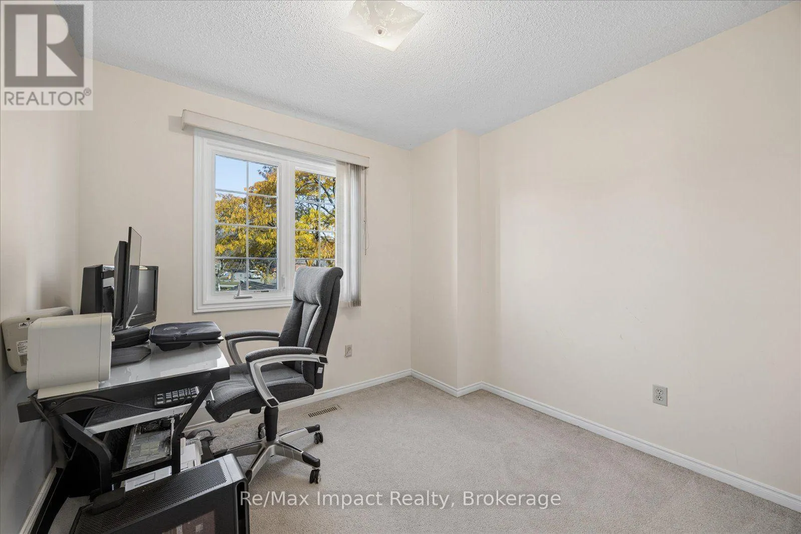 53 - 10 BASSETT BOULEVARD #53