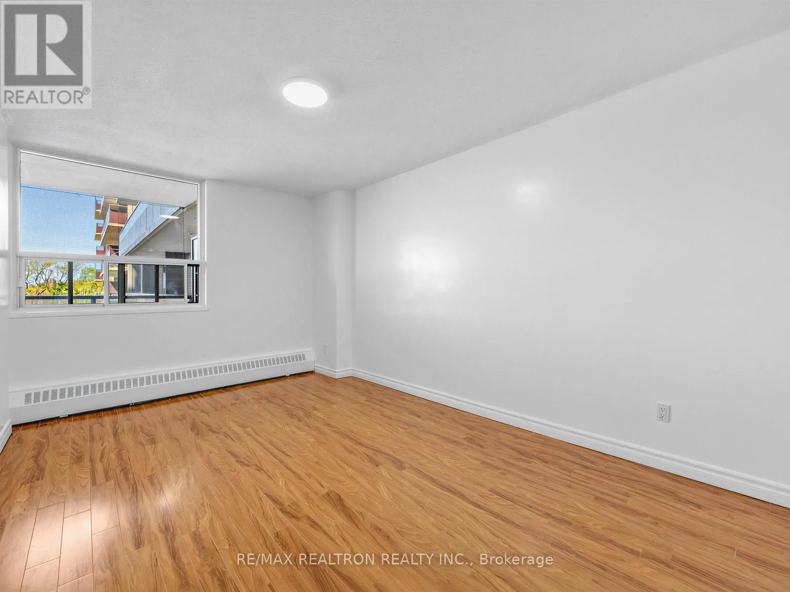 501 - 180 MARKHAM ROAD