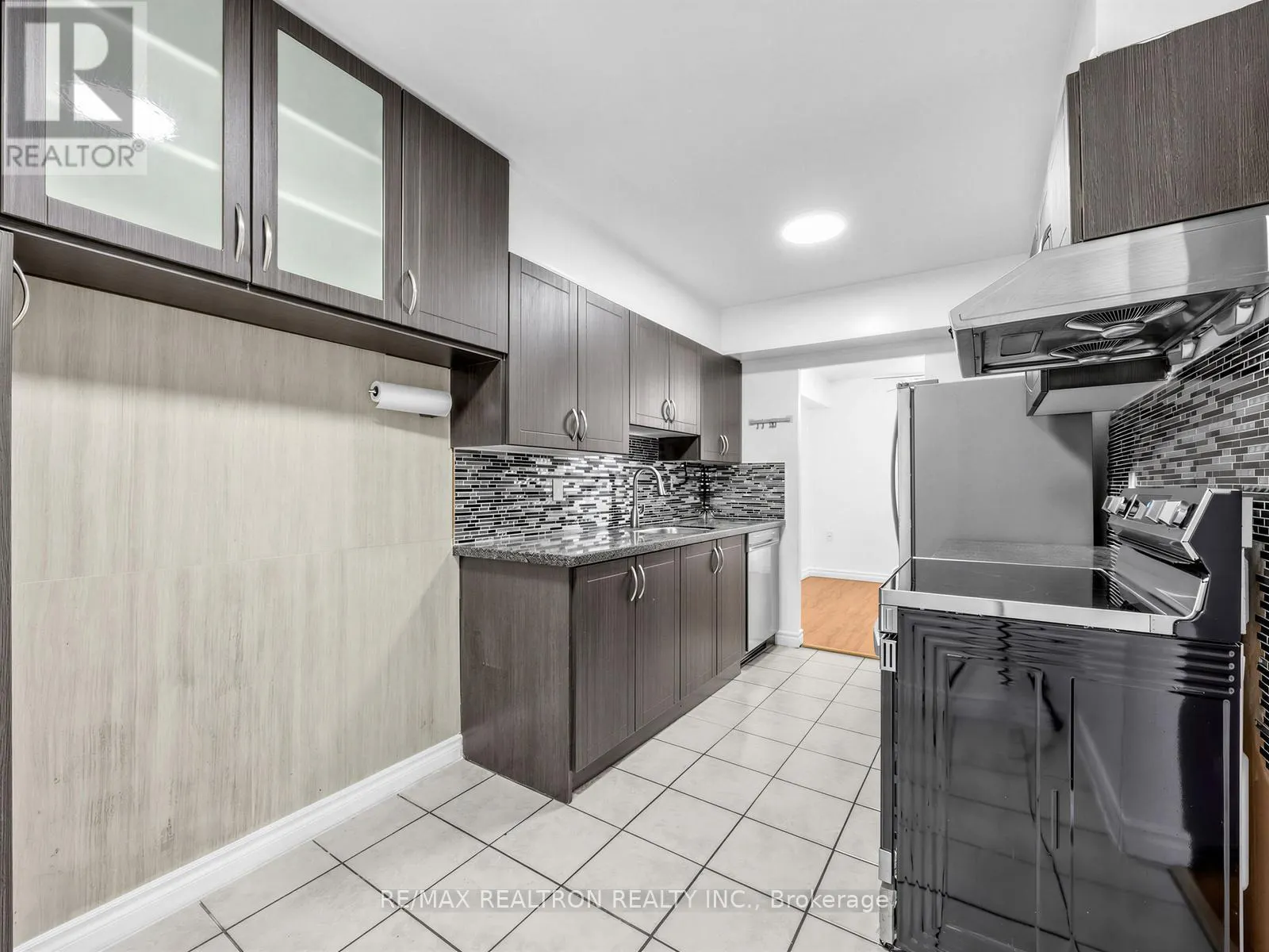 501 - 180 MARKHAM ROAD