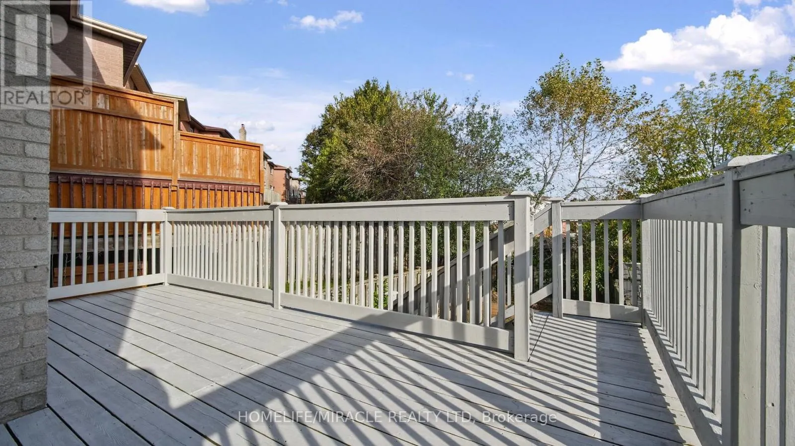 3 TRAWLEY CRESCENT