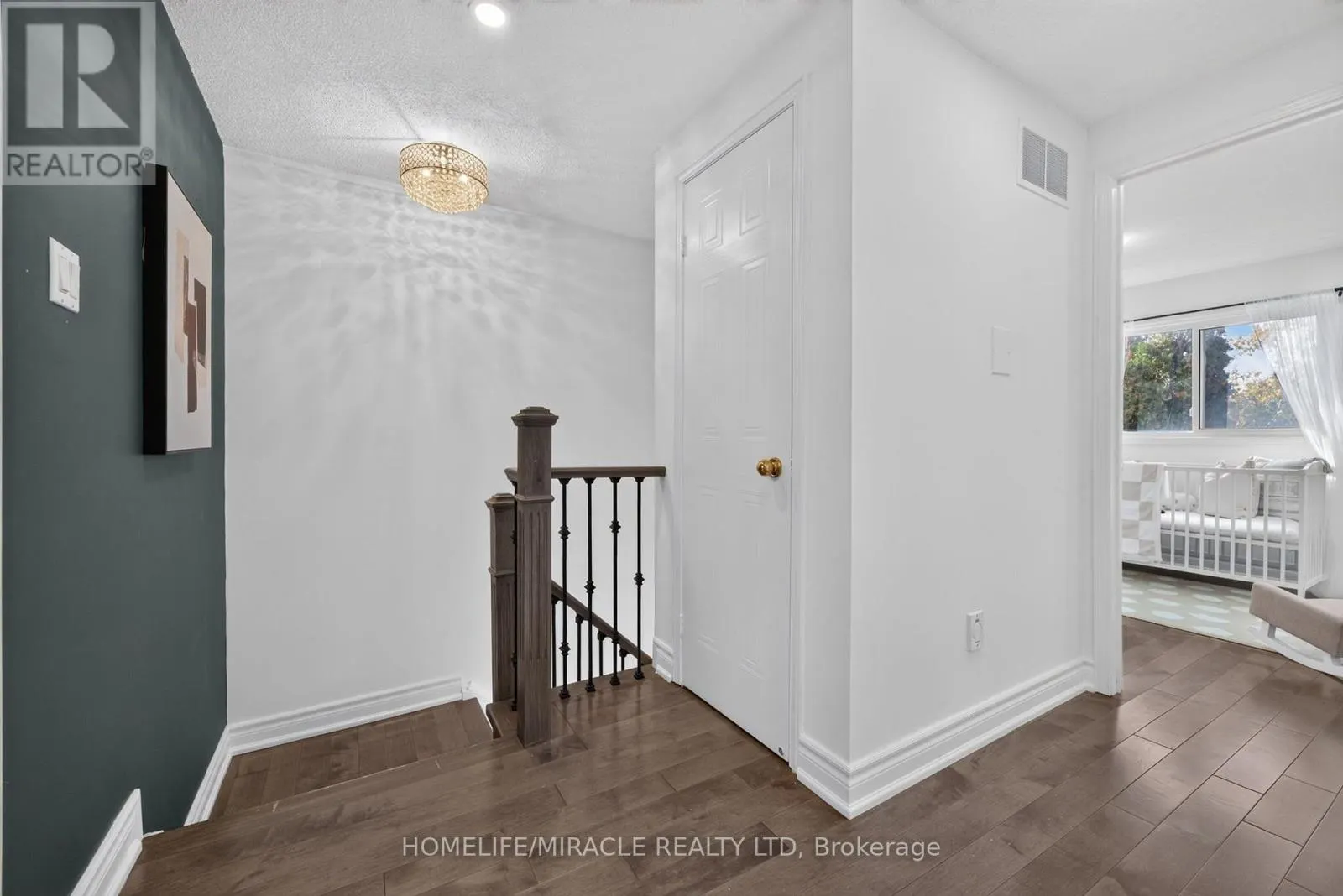 3 TRAWLEY CRESCENT