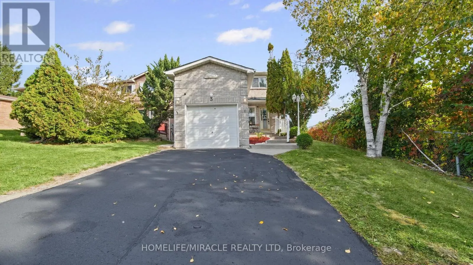 3 TRAWLEY CRESCENT
