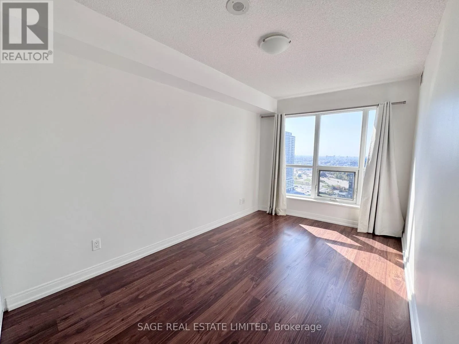 2415 - 181 VILLAGE GREEN SQUARE
