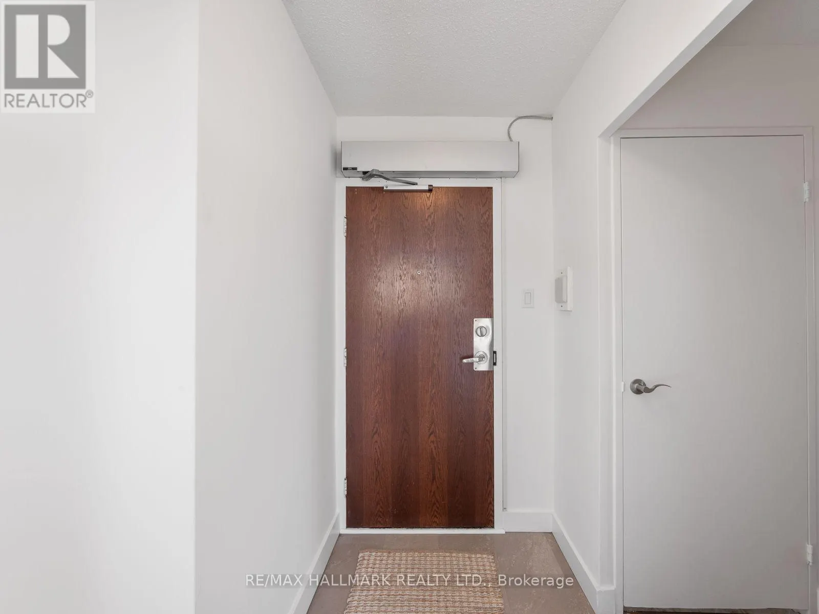 2102 - 980 BROADVIEW AVENUE