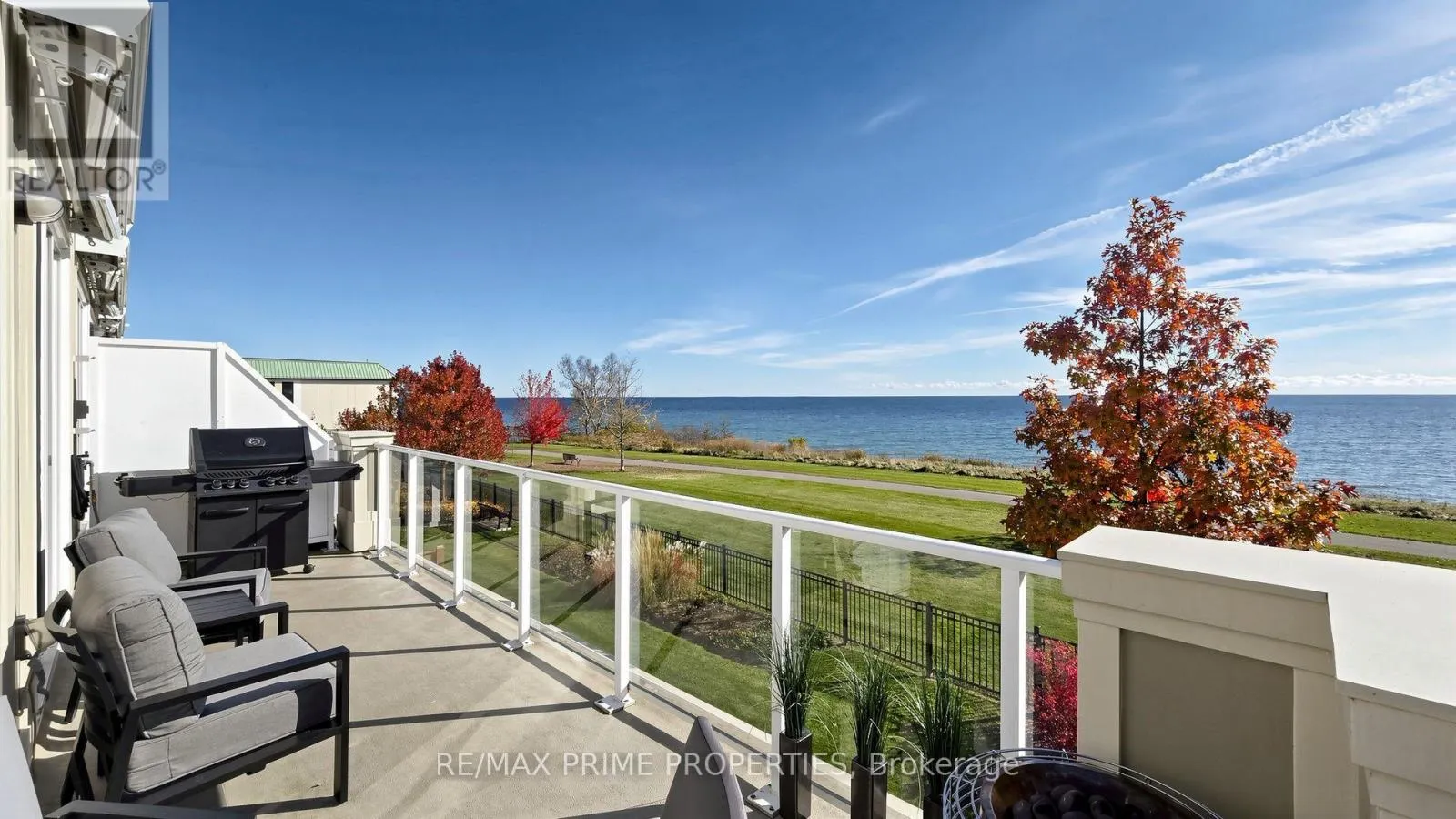 1 - 315 LAKEBREEZE DRIVE