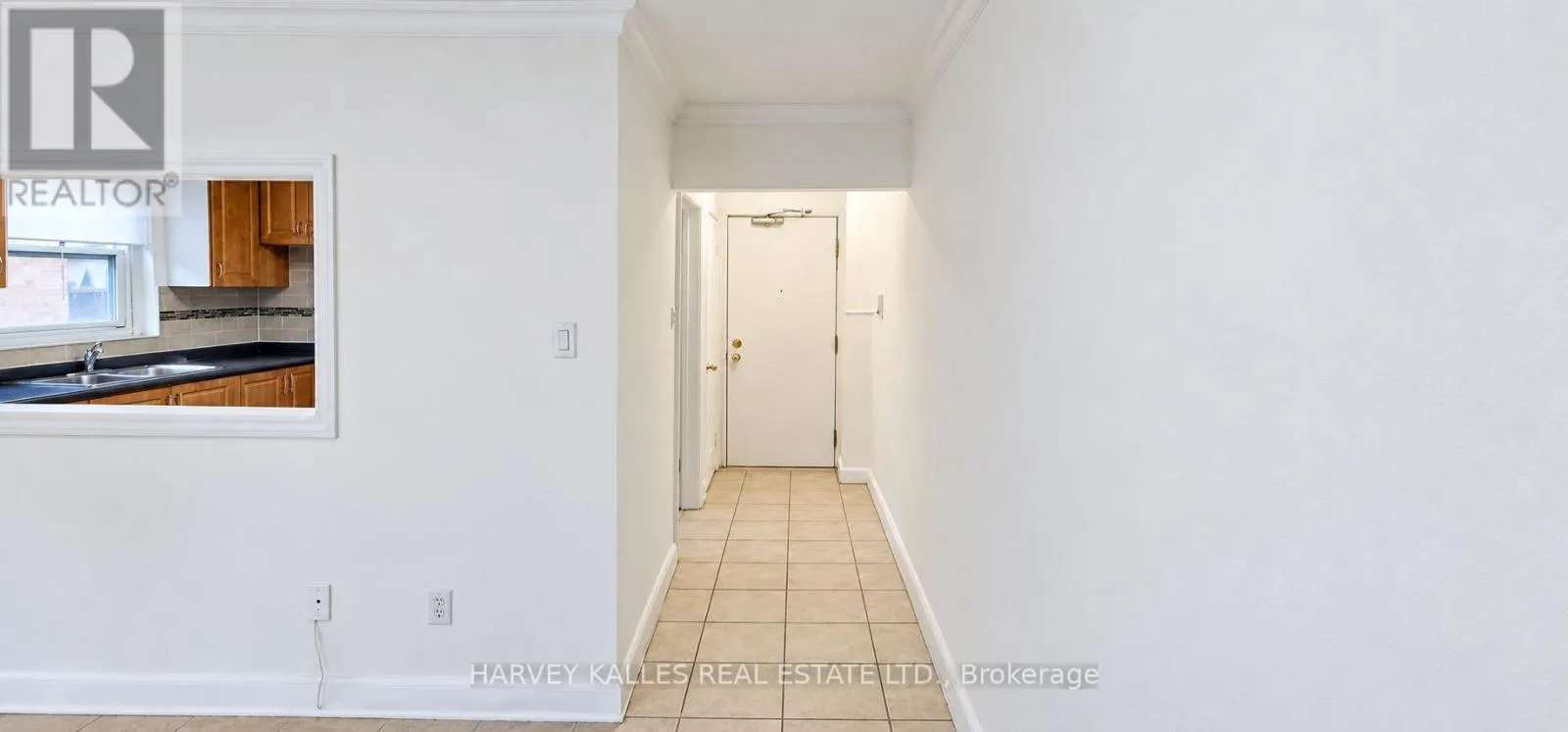 6 - 2905 ST CLAIR AVENUE E