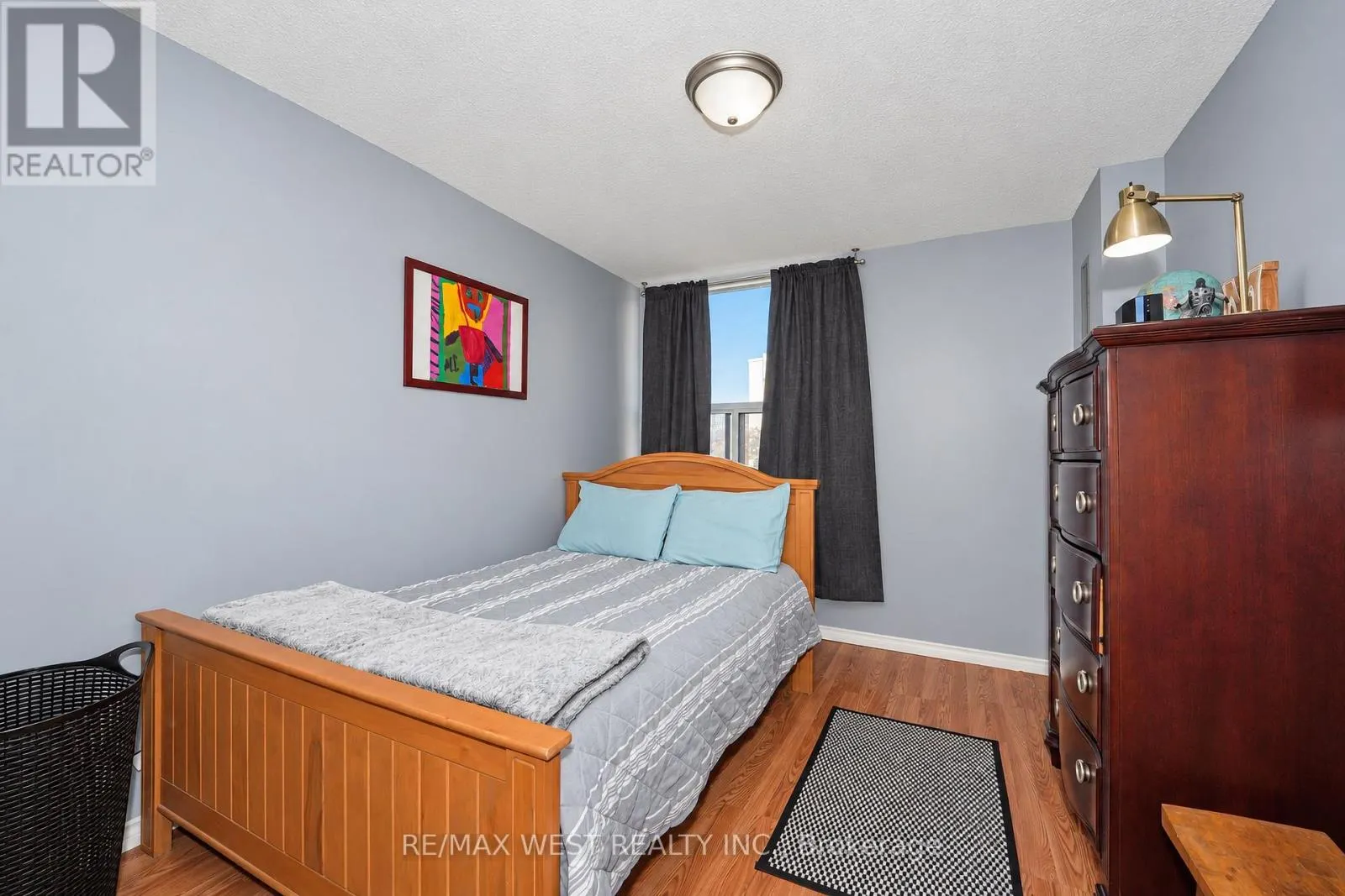 221C - 4064 LAWRENCE AVENUE E