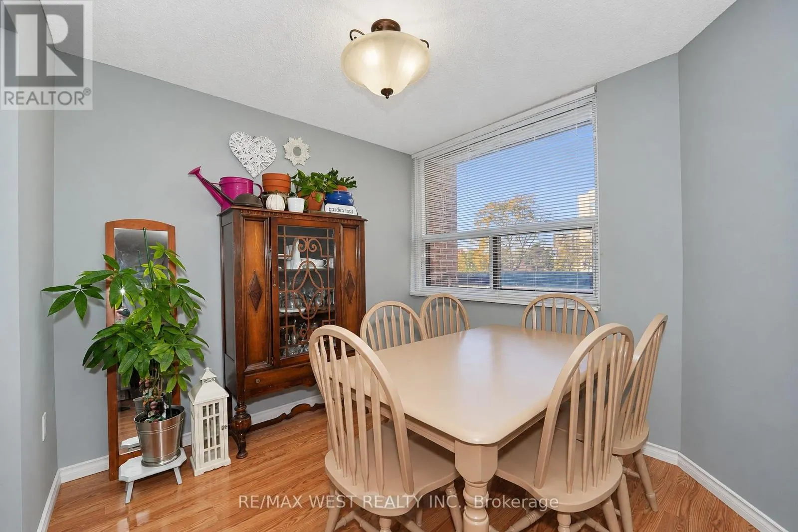 221C - 4064 LAWRENCE AVENUE E