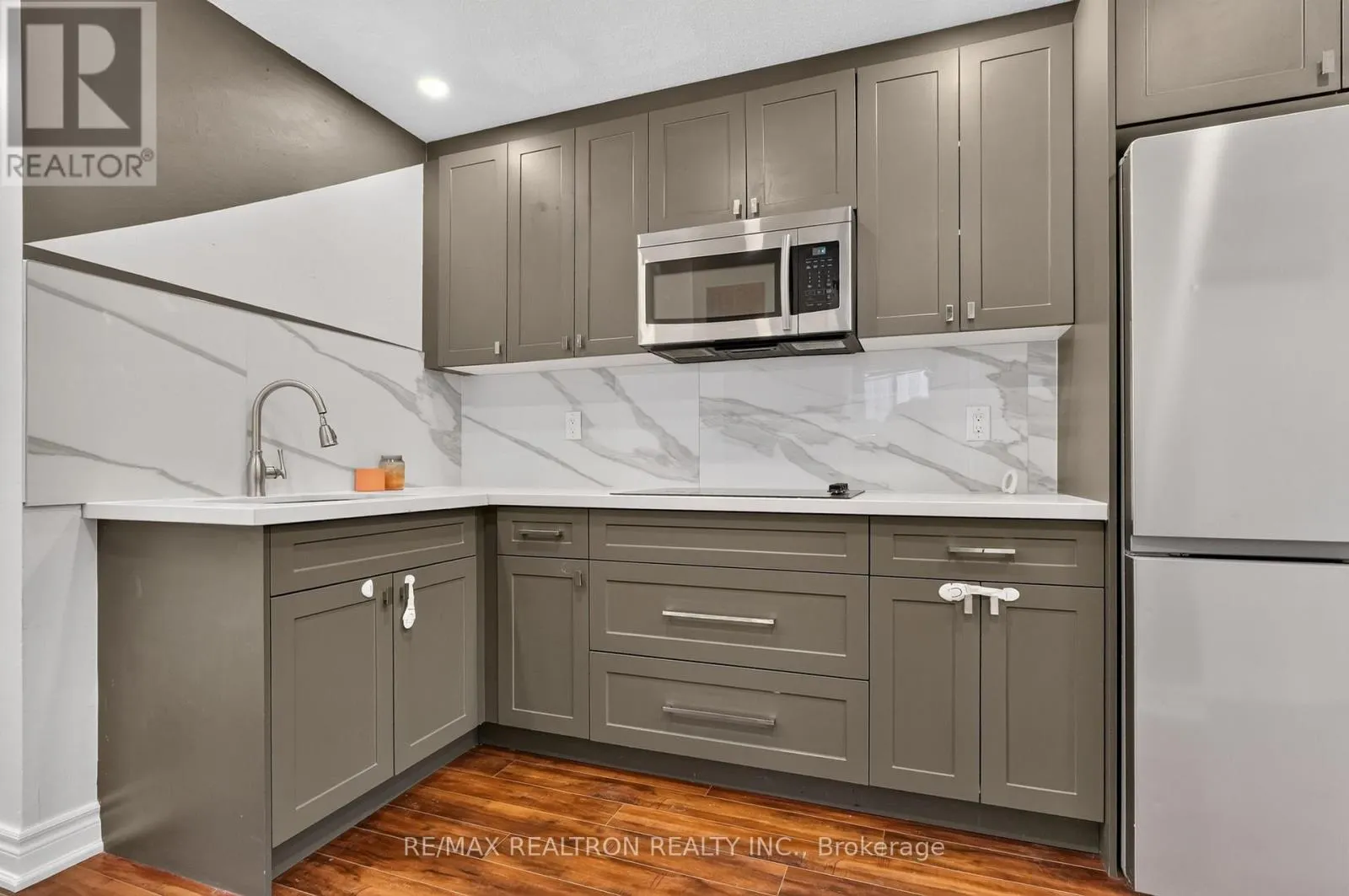 278 LAKEVIEW PARK AVENUE