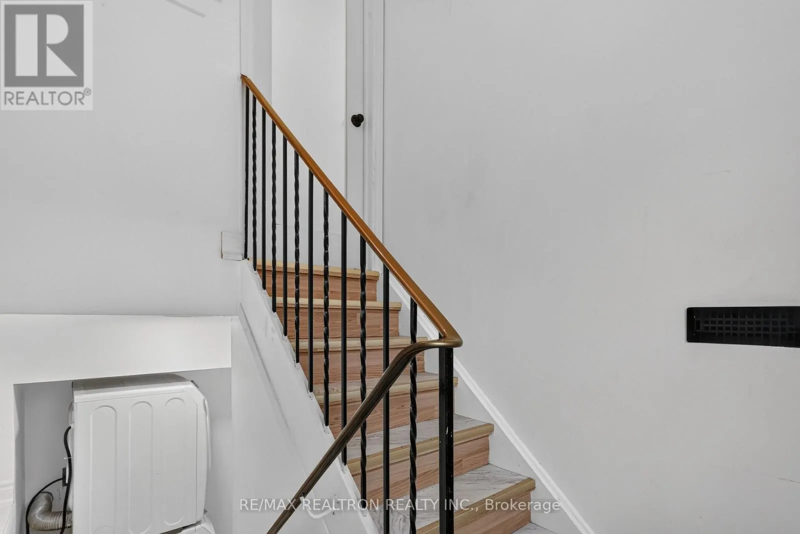 278 LAKEVIEW PARK AVENUE