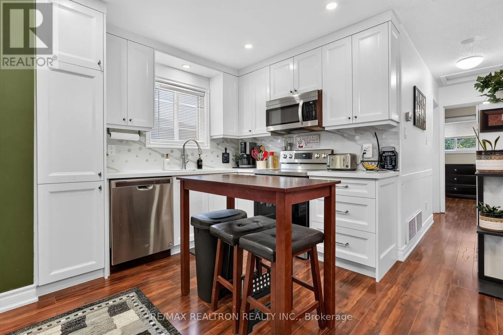 278 LAKEVIEW PARK AVENUE