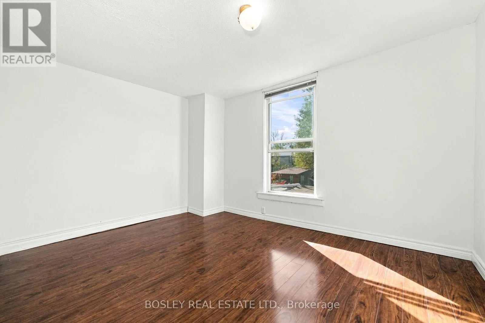 114 RHODES AVENUE
