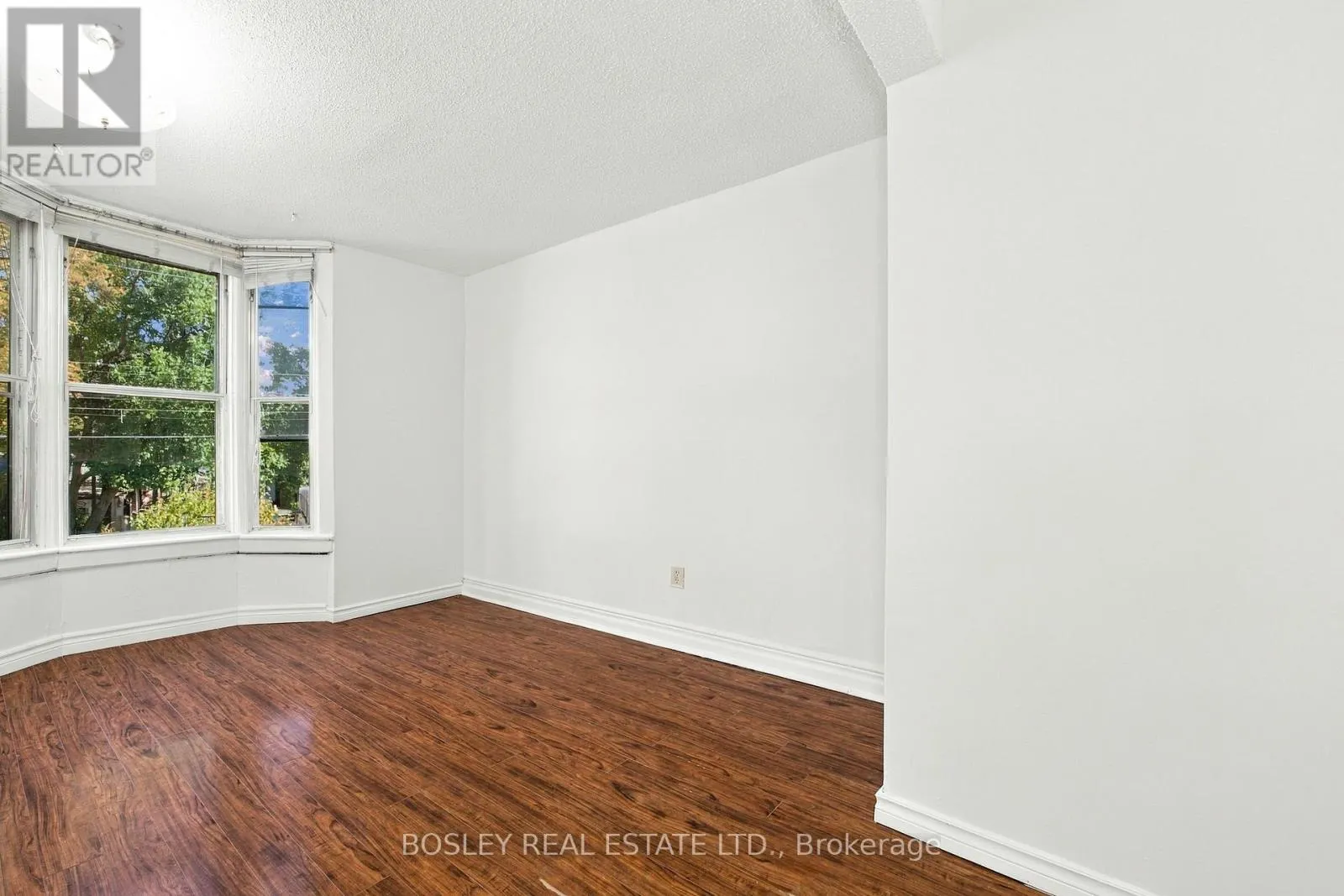 114 RHODES AVENUE