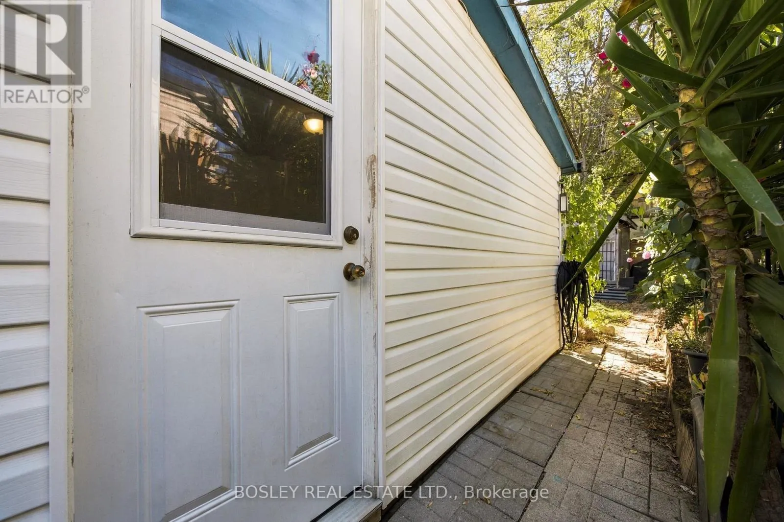 114 RHODES AVENUE