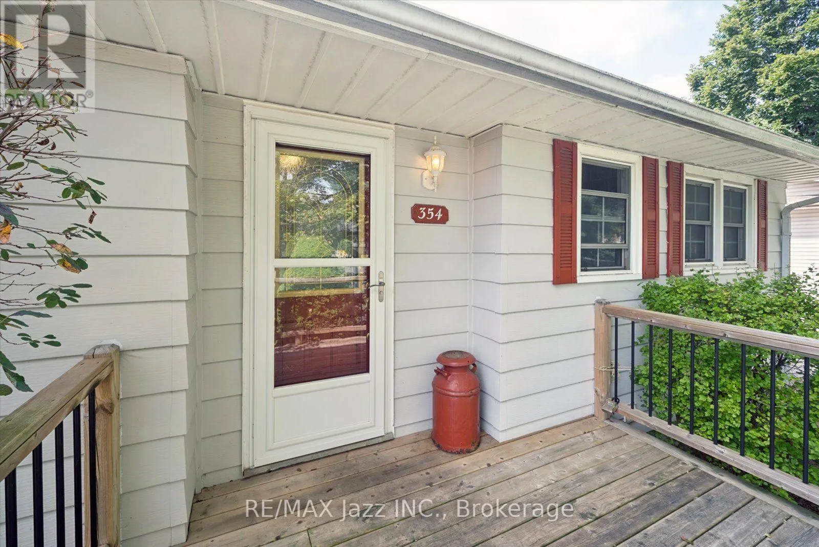 354 BEAVER STREET S