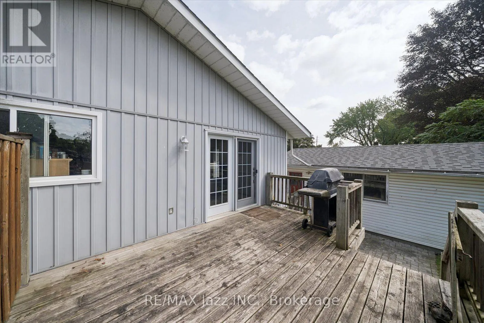 354 BEAVER STREET S