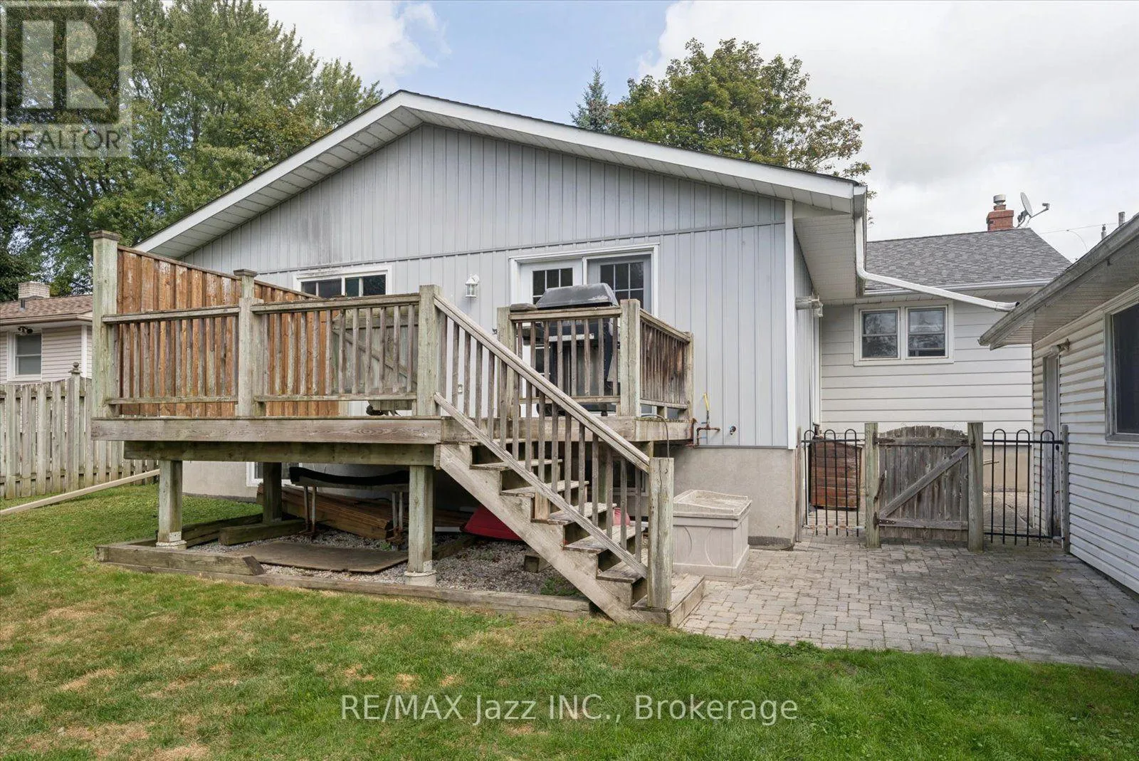 354 BEAVER STREET S