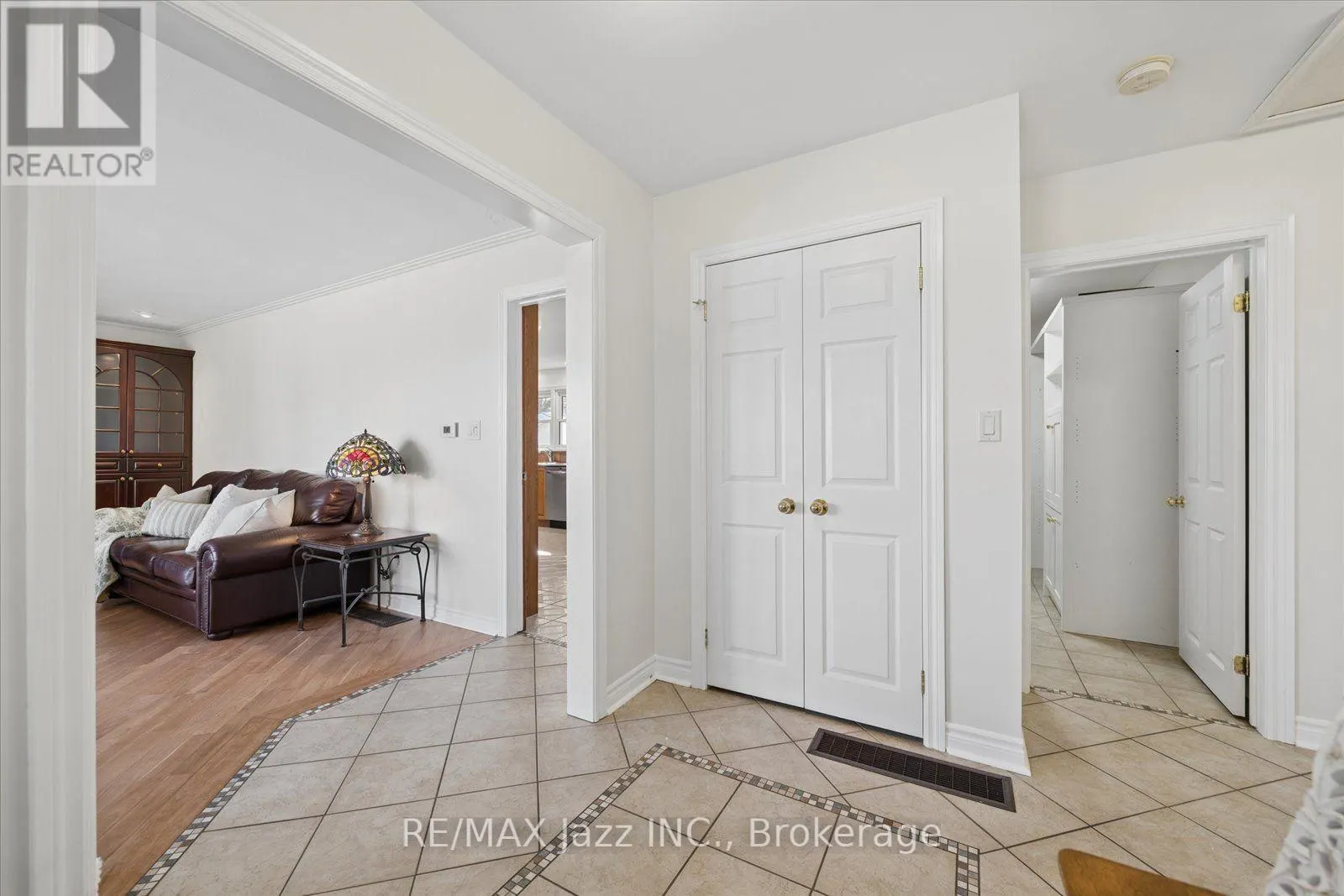 354 BEAVER STREET S