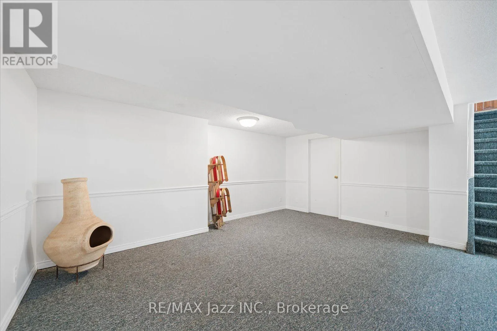354 BEAVER STREET S