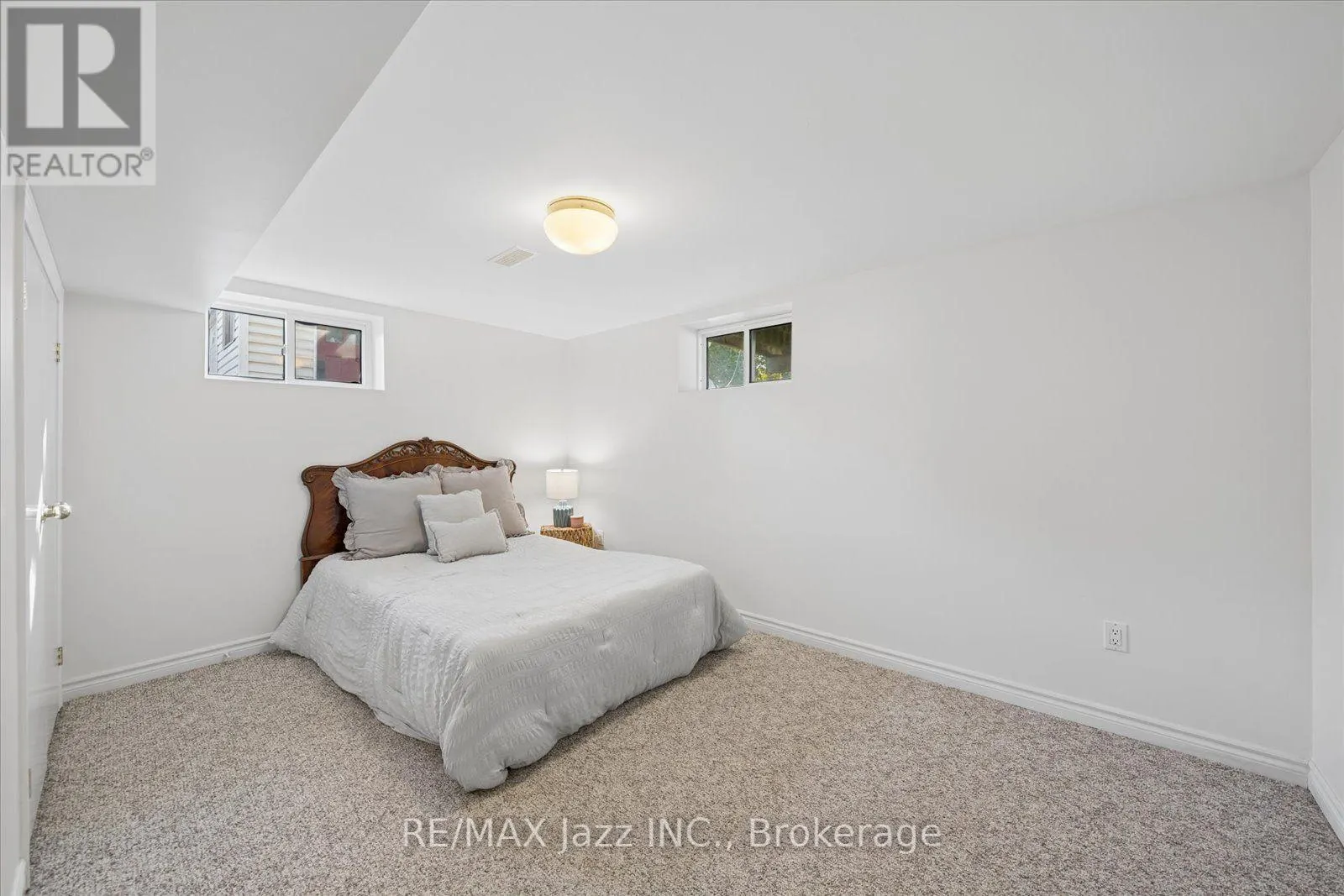 354 BEAVER STREET S
